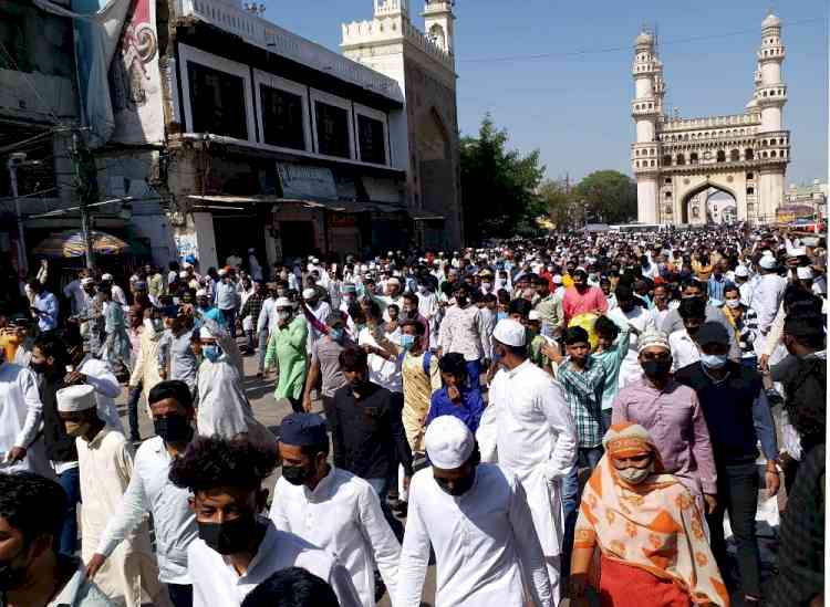 Protest, shutdown in old Hyderabad over attack on Owaisi