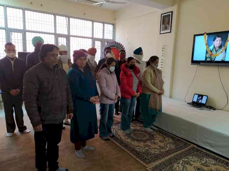 Two minute silence observed to condole demise of Lata Mangeshkar