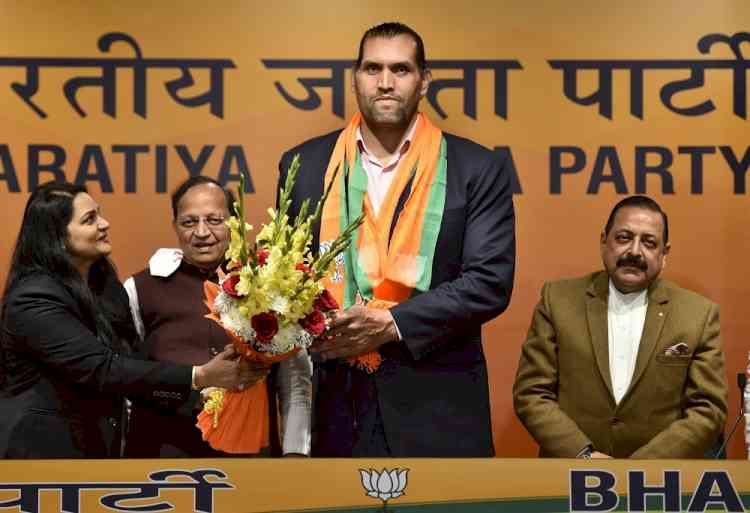 WWE wrestler 'The Great Khali' joins BJP