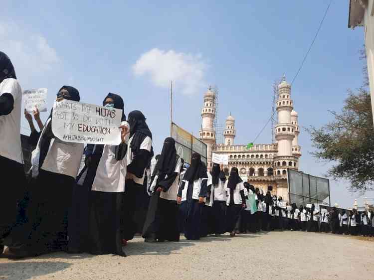 Pro-Hijab protests at Urdu varsity, Charminar