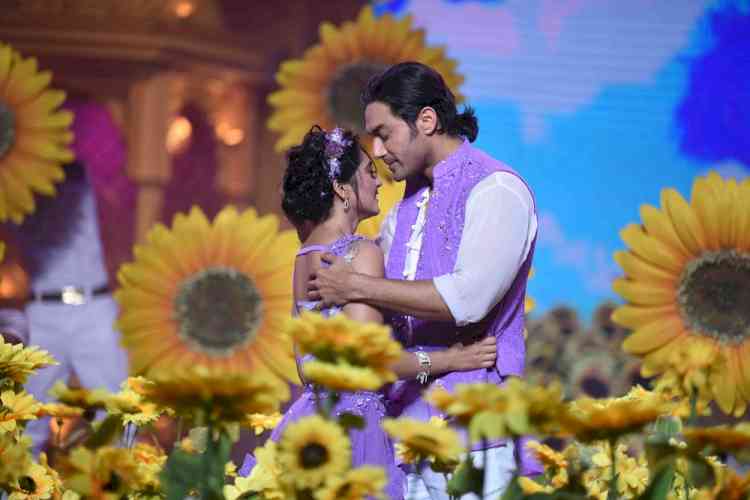 Love is in the air - All you need to know about your favourite Jodi's performances at Zee Rishtey Awards 
