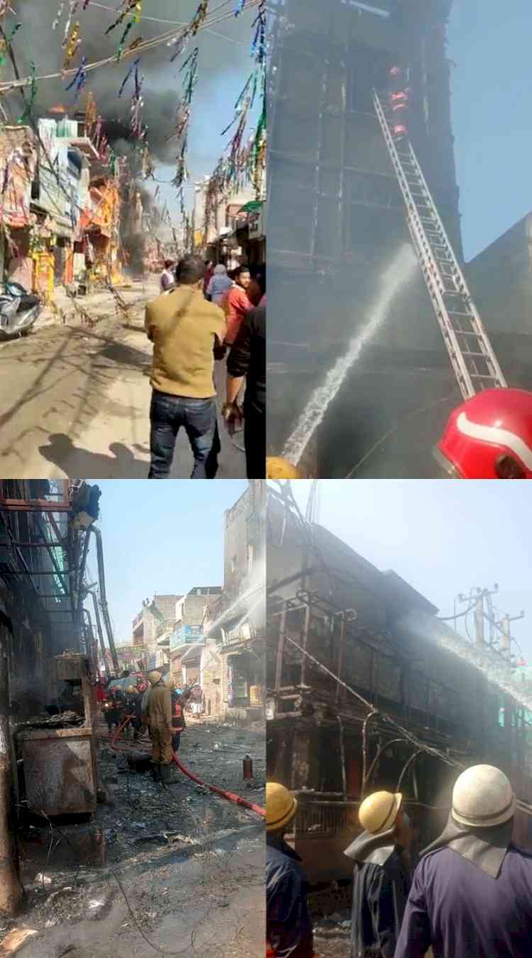 Fire breaks out at Delhi restaurant, 3 rescued