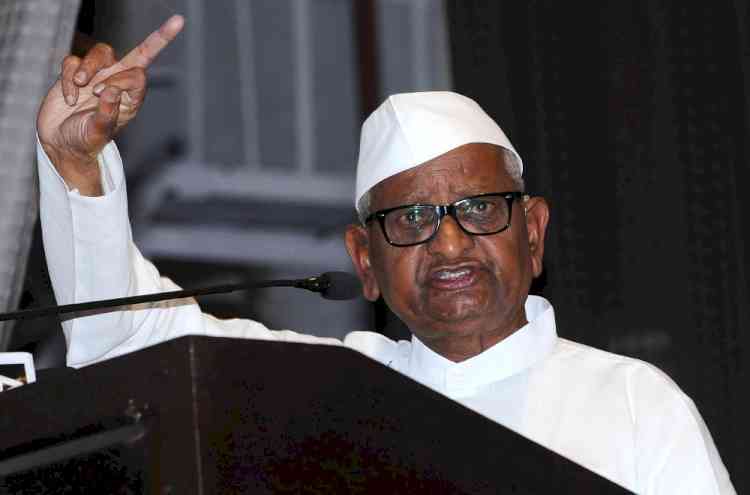 Why Anna Hazare is mum on liquor policy in BJP states: Maha women's groups