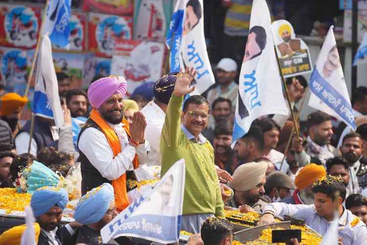 To change Punjab, press button of ‘Jharoo’ this time: Arvind Kejriwal