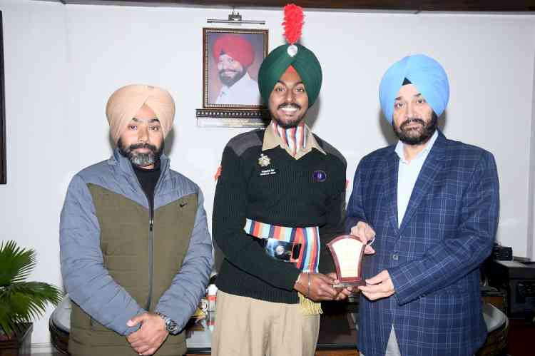 Cadet of Lyallpar Khalsa College honored on arrival at college after participating in Republic Day Parade