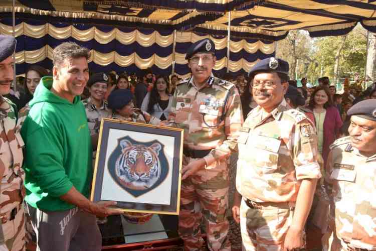 You are the real heroes, I am a reel hero: Akshay to ITBP personnel