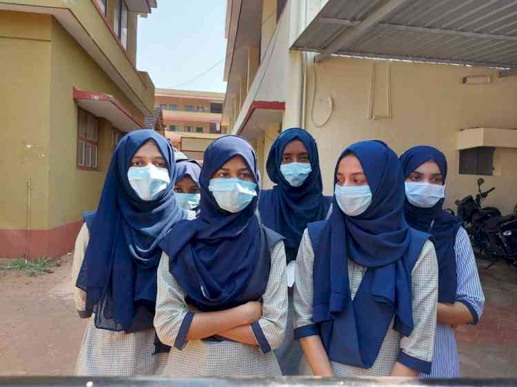Hijab crisis: Allow Muslim students to wear hijab on Fridays, K'taka HC urged
