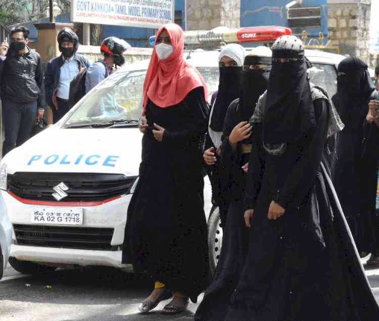 Hijab row: HC directs Karnataka govt not to violate interim order