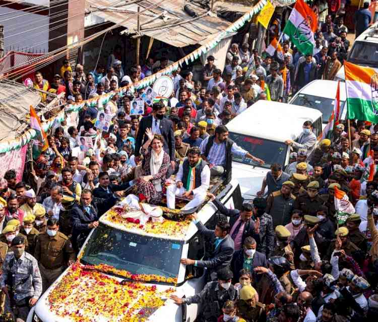 Battle for UP: Priyanka holds roadshow in Lucknow