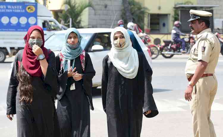 Complete arguments by this week: K'taka HC directs counsels on hijab row