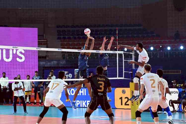 PVL: Ahmedabad Defenders clinch thriller against Kochi Blue Spikers, top the table