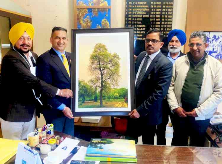 VC PAU acknowledges coffee table book “Sadda Sohna Punjab