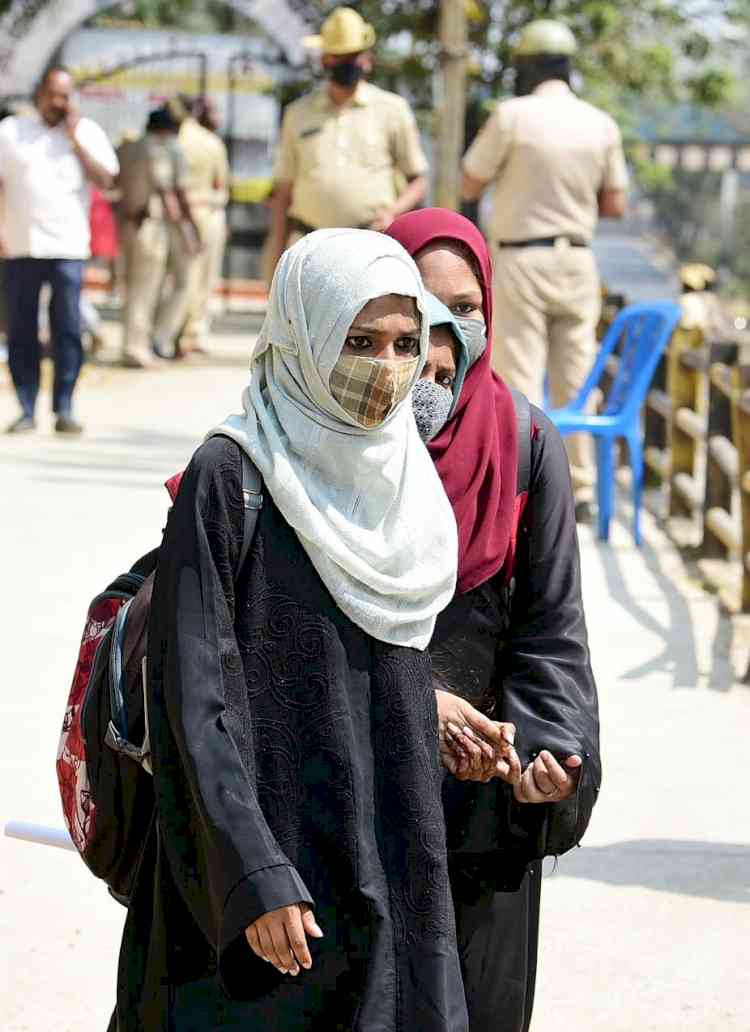 Hijab row surfaces in B'luru, Sikh girl asked to remove turban