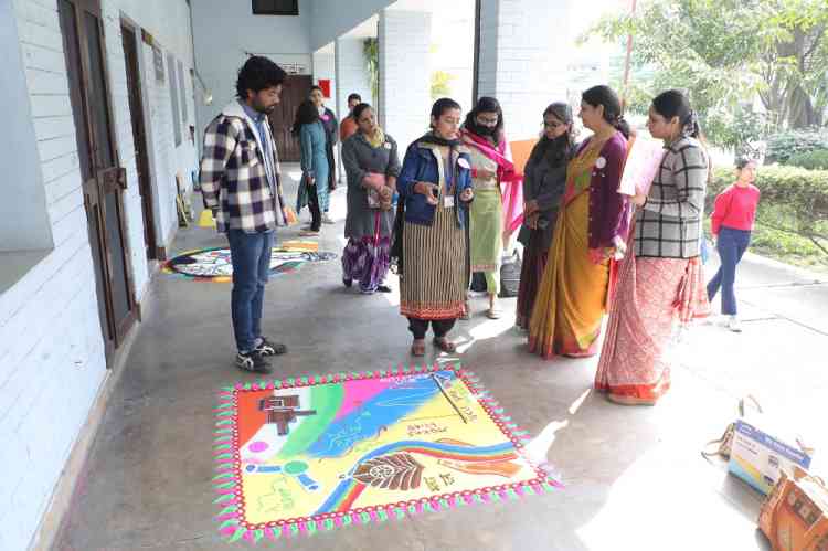 More than 350 students participated in Vigyan Sarvatra Pujyata Fair at HMV