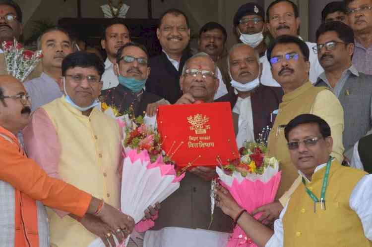 Rs 2.37 lakh crore budget presented in Bihar