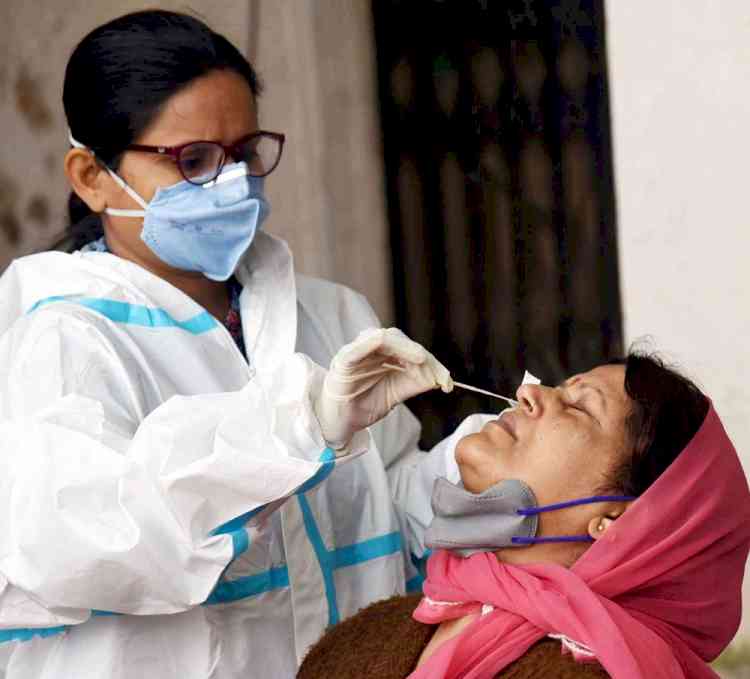 Delhi see 325 new Covid cases, 1 death