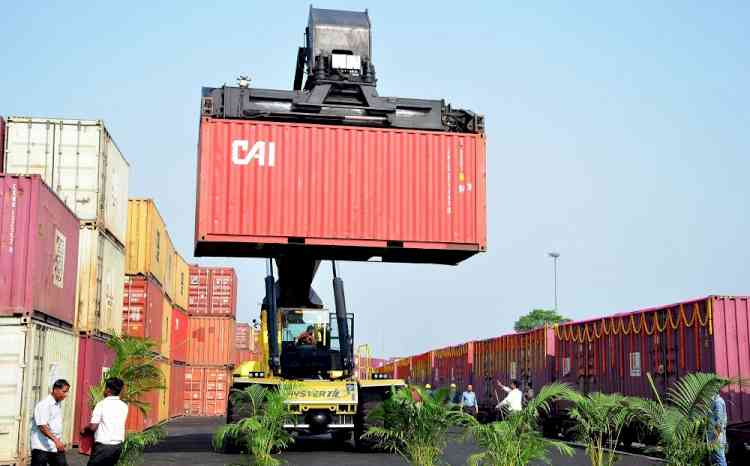 India's Feb 2022 exports up 22%, imports rise 35%