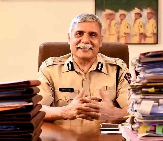 Mumbai Police chief shares personal mobile nos, solicits public cooperation