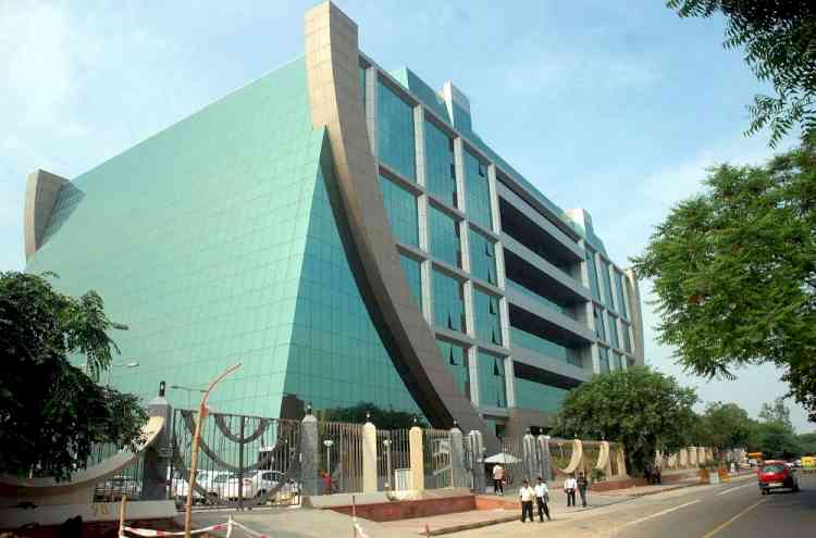 CGST official, CA sent to CBI custody in bribery case