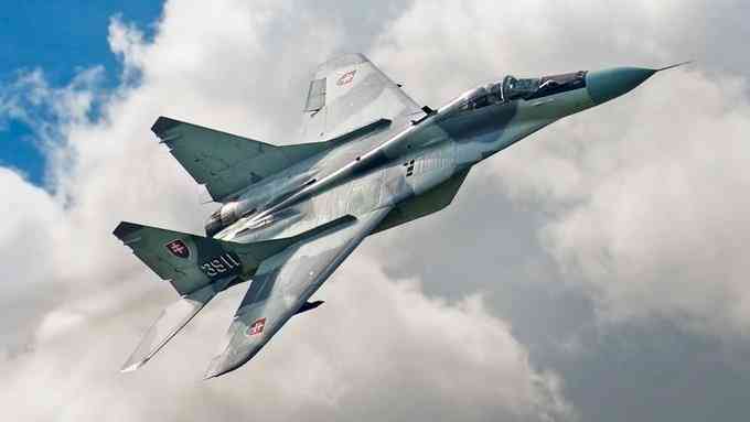 Poland plan to send fighter jets to Ukraine 'perplexing': US military expert