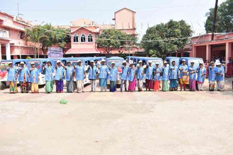 Mahindra Electric delivers Treo Autos to women beneficiaries in Odisha on occasion of International Women’s Day