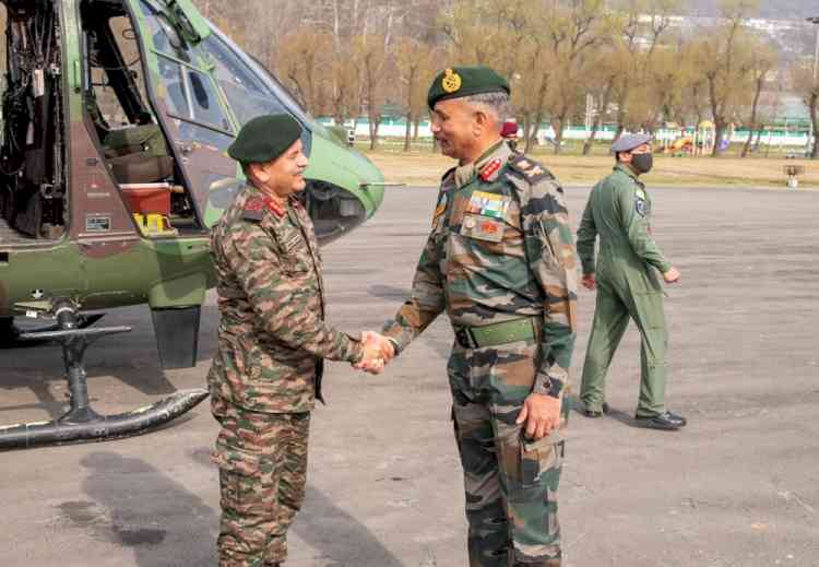 Northern Army commander reviews security scenario in Kashmir