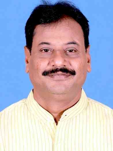 Several injured as Odisha MLA rams car into crowd