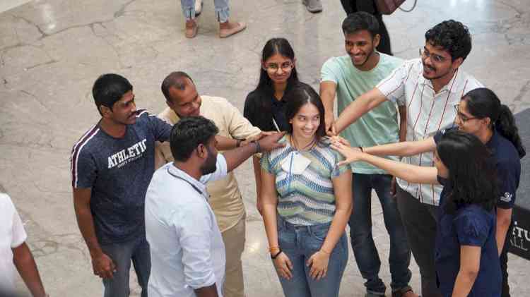 Rotaractors performed flash mob to motivate people to donate blood for Thalassaemia patients