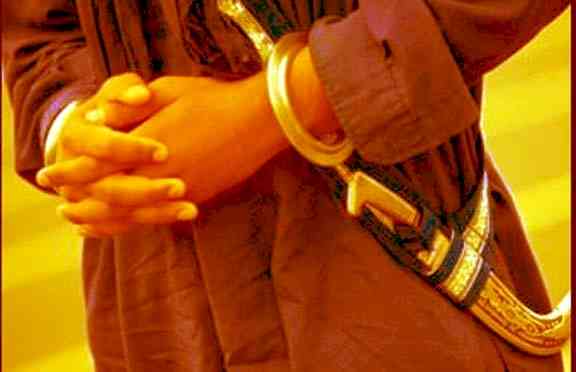 Sikhs employed in aviation sector allowed to carry small 'kirpan' in airport