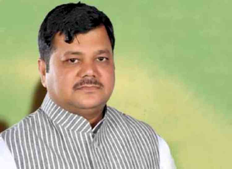 Jolt to BJP: Mumbai Police file FIR against Oppn leader Pravin Darekar