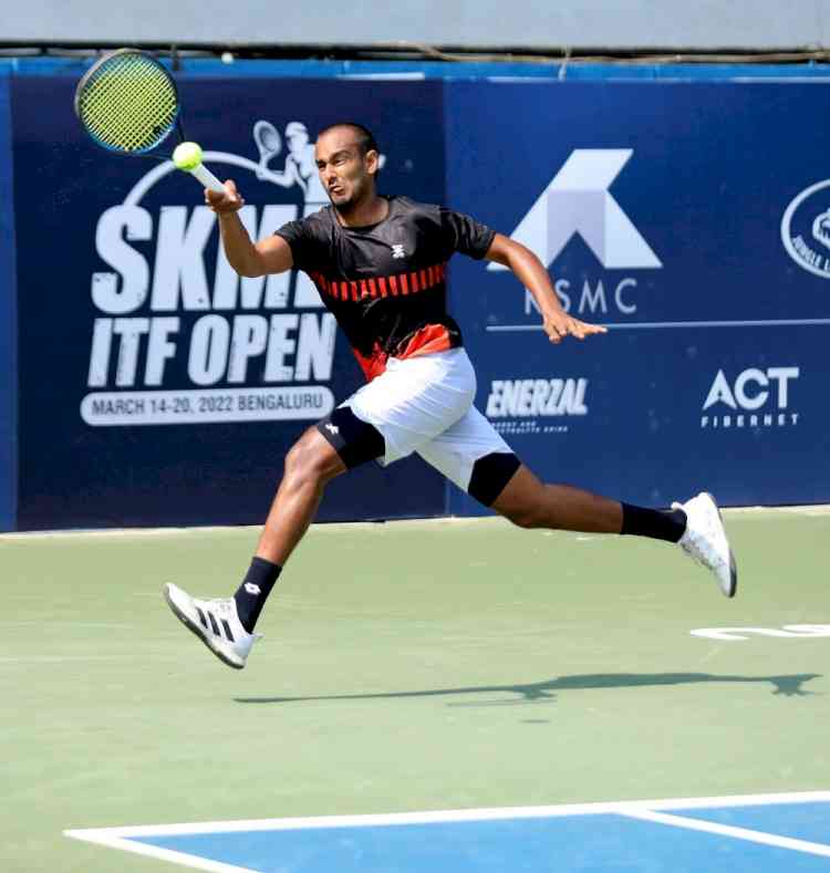 Bengaluru ITF Open: Sasikumar survives scare, Nishant shines
