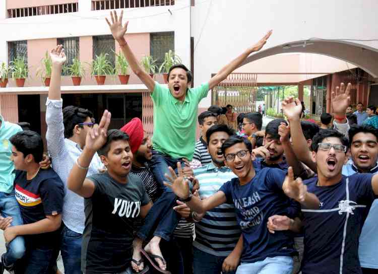 Boys outshine girls in Class XII board exams in Bihar