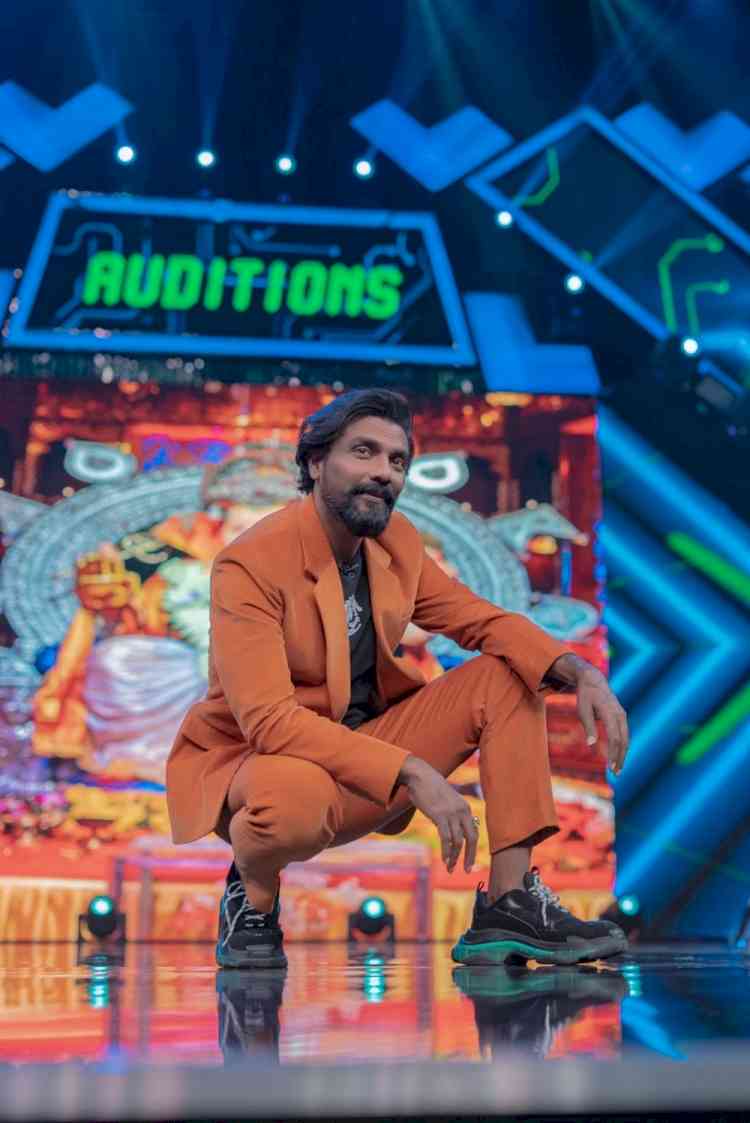 Remo D'Souza pays off the loan for a contestant on sets of 'DID L'il Master 5'