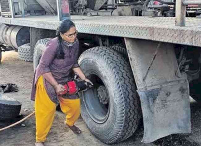 Fixing flat tyres, this Telangana woman breaks gender barrier