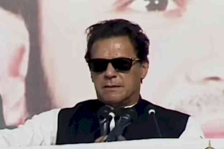I will not quit at any cost, 'condident' Imran says ahead of no-trust vote