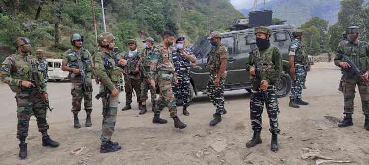 CRPF trooper injured in Srinagar grenade attack
