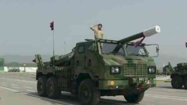 In a first, Pakistan showcases nuke capable howitzer