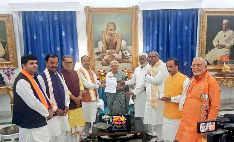 Yogi elected leader, BJP stakes claim to form govt in UP