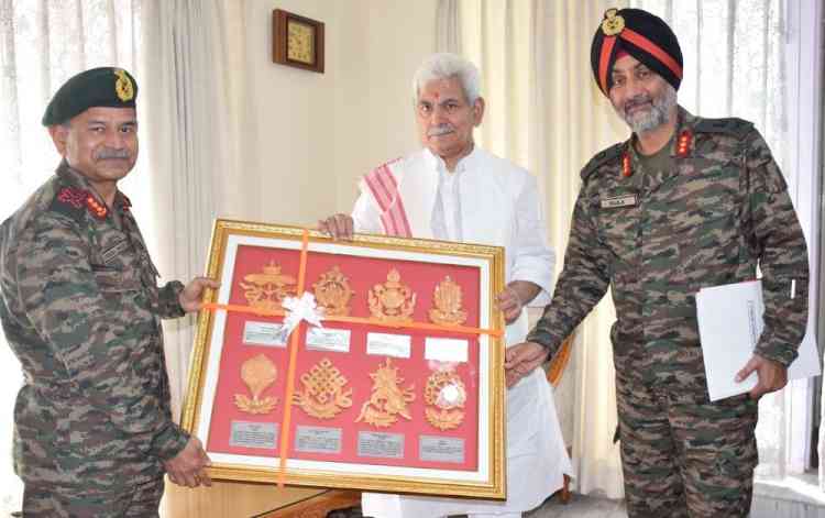 Northern Army commander briefs J&K LG on security situation