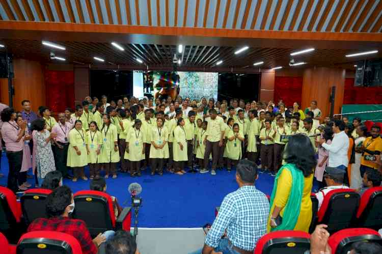 Children from Different Art Centre visit UST campus