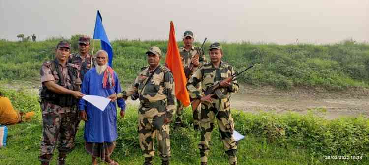 BSF hands back Bangladeshi national who crossed border by mistake