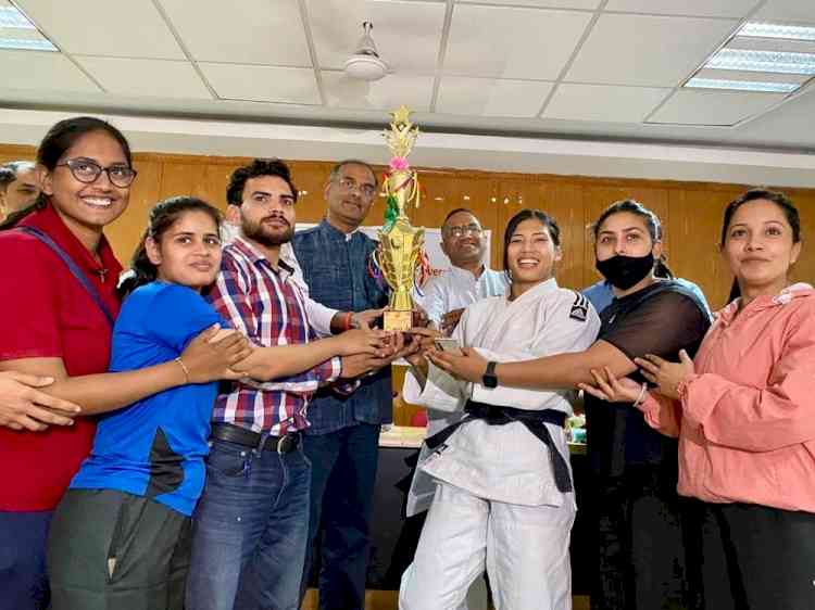 LPU lifted AIU’s Overall Judo Championship Trophies in both Male and Female Categories