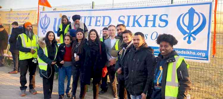 United Sikhs volunteers serve refugees at Ukraine border