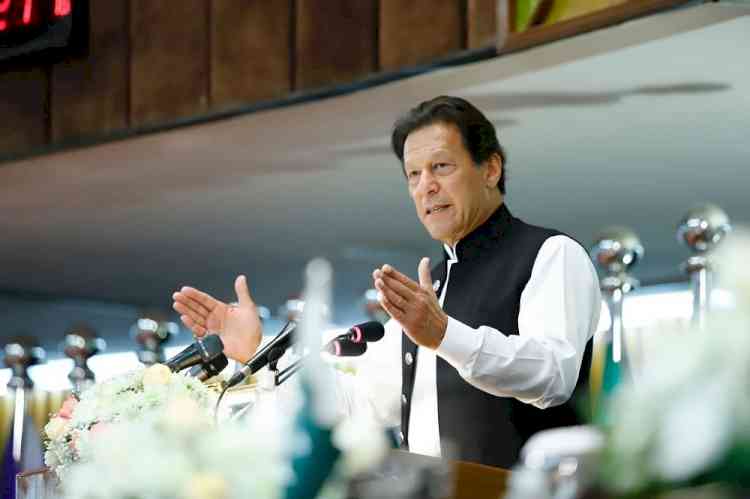 Imran names US as country behind threat in 'slip of tongue'