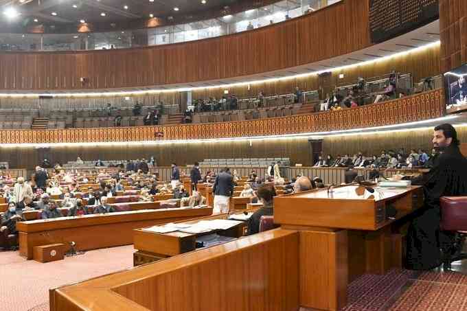 Pakistan National Assembly session adjourned till Sunday