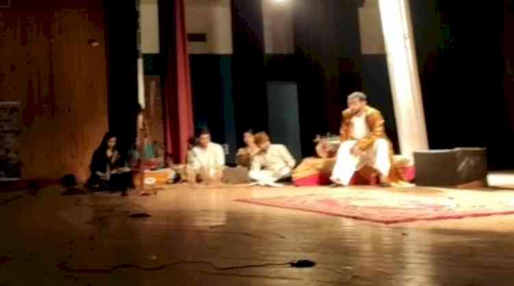 Spring theatre festival concludes at Srinagar's Tagore Hall