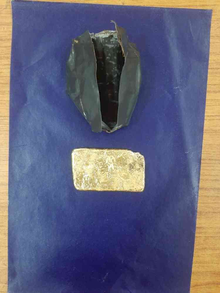 Man hiding gold under wig held at Lucknow Airport