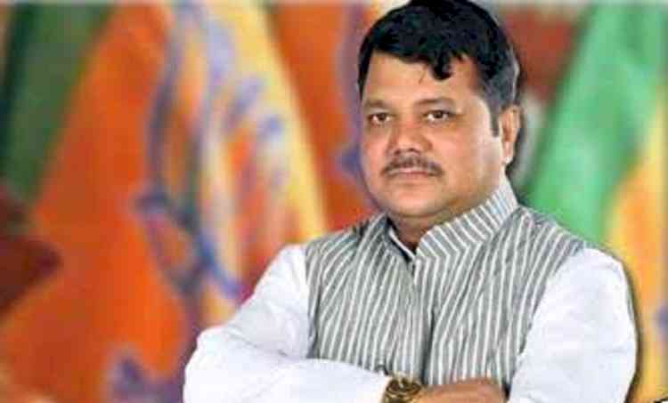 Maha: BJP leader grilled by police for over 4 hours in bank scam
