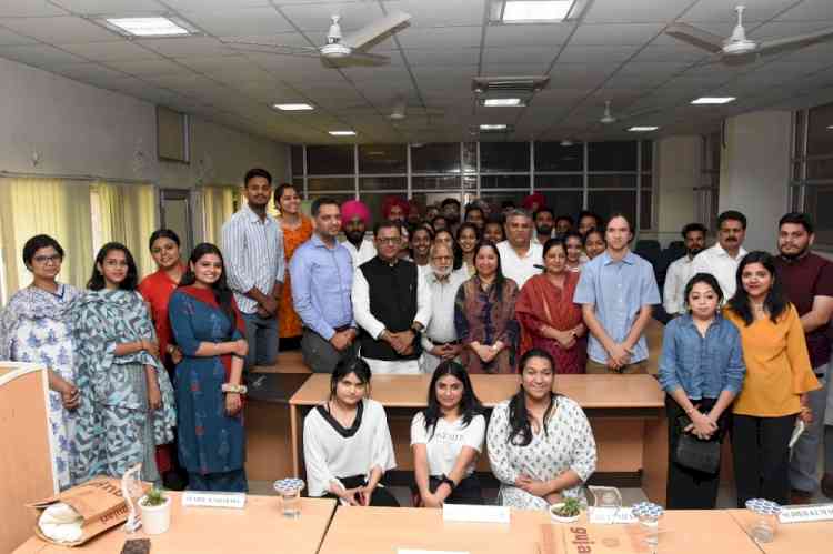 Interactive session for students on need and scope of social work profession in Canada