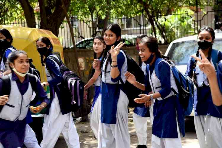 MP sizzles at 44-degree Celsius, school hours reduced in Bhopal